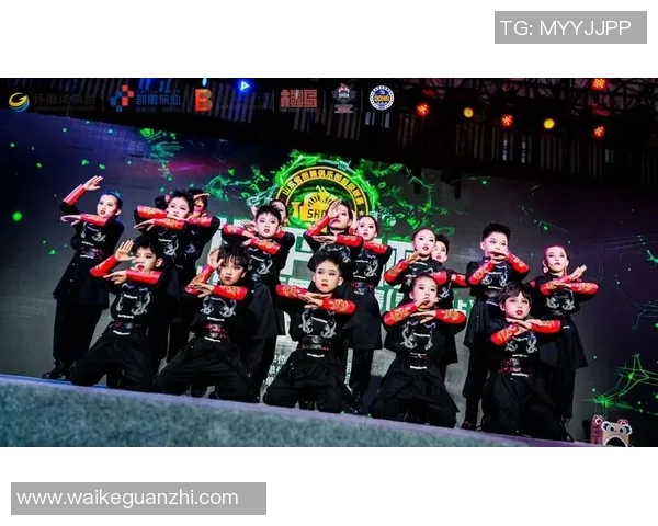 南京街舞队荣登全国街舞技术排行榜首位引领潮流风尚 南京街舞队荣登全国街舞技术排行榜首位引领潮流风尚