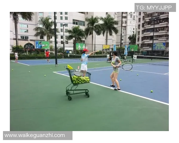 上海与深圳网球队赛后分析灵活性对决的深度探讨与启示 上海与深圳网球队赛后分析灵活性对决的深度探讨与启示