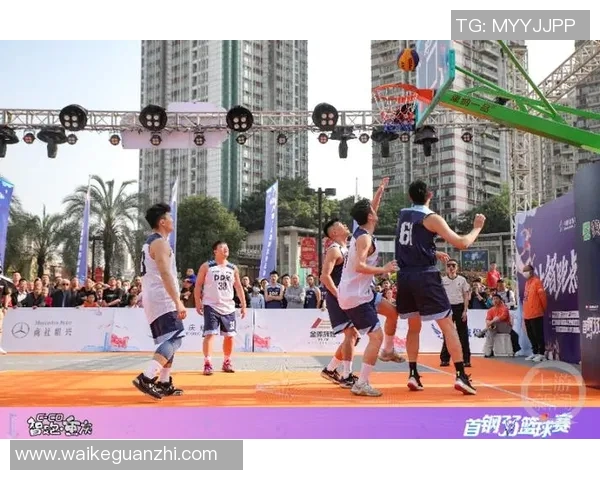 重庆篮球队荣登篮球团队协作排行榜第三名展现出色团队精神与默契配合 重庆篮球队荣登篮球团队协作排行榜第三名展现出色团队精神与默契配合