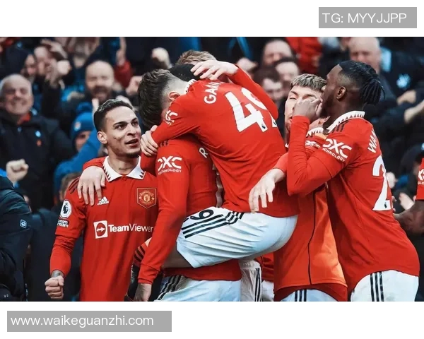 巴黎与曼联昨晚激战正酣赛场精彩瞬间回顾与分析